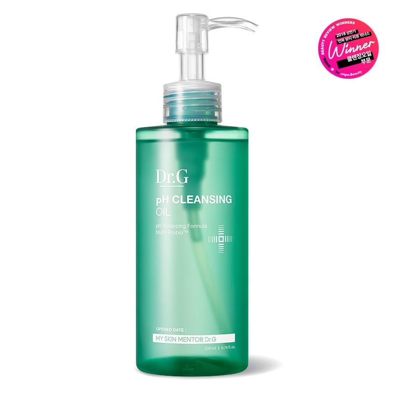 Dr.G pH Cleansing Oil 200ml — clear bottle with pump dispenser, side view