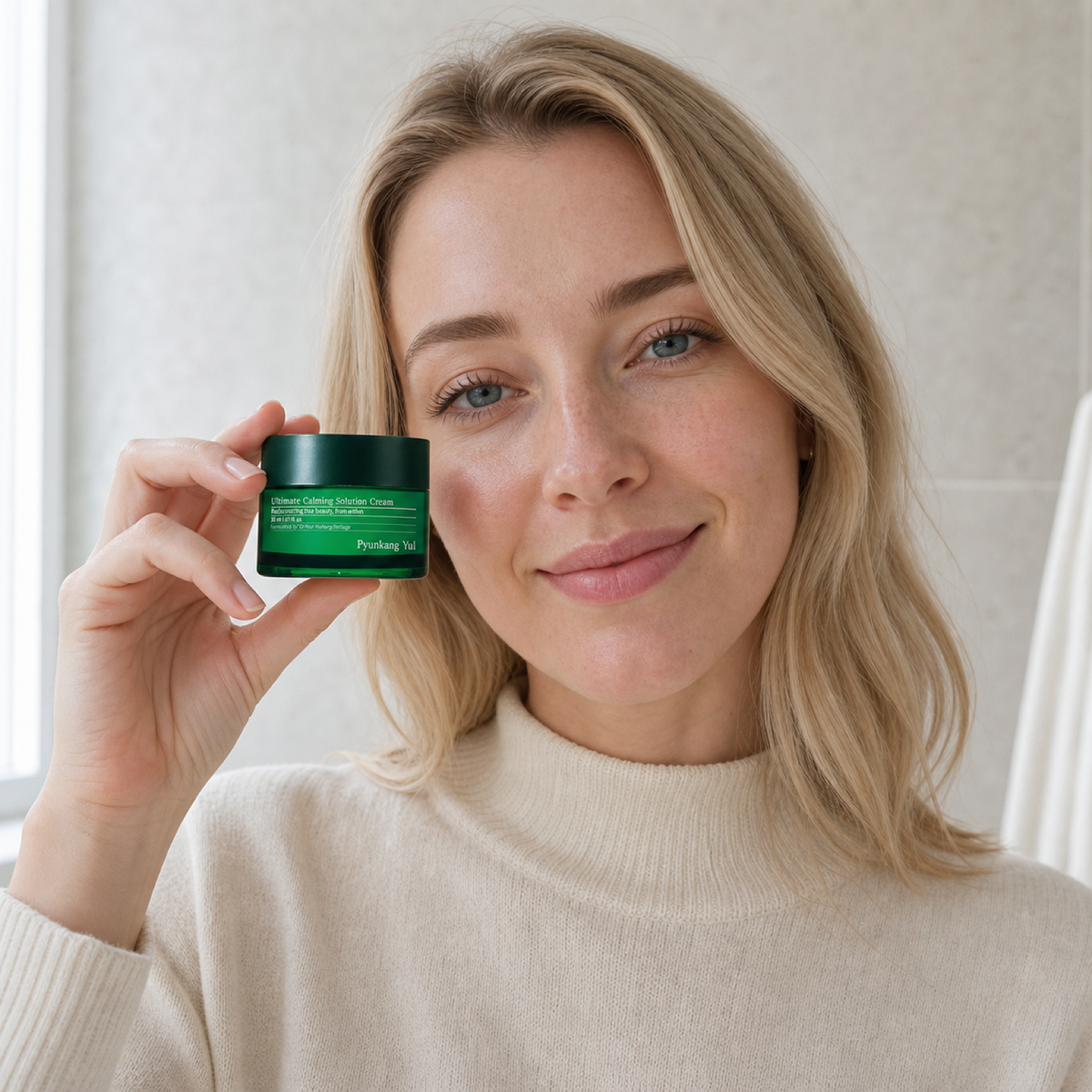 [PyunkangYul] Ultimate Calming Solution Cream 30ml - Nordic person lifestyle PDP image