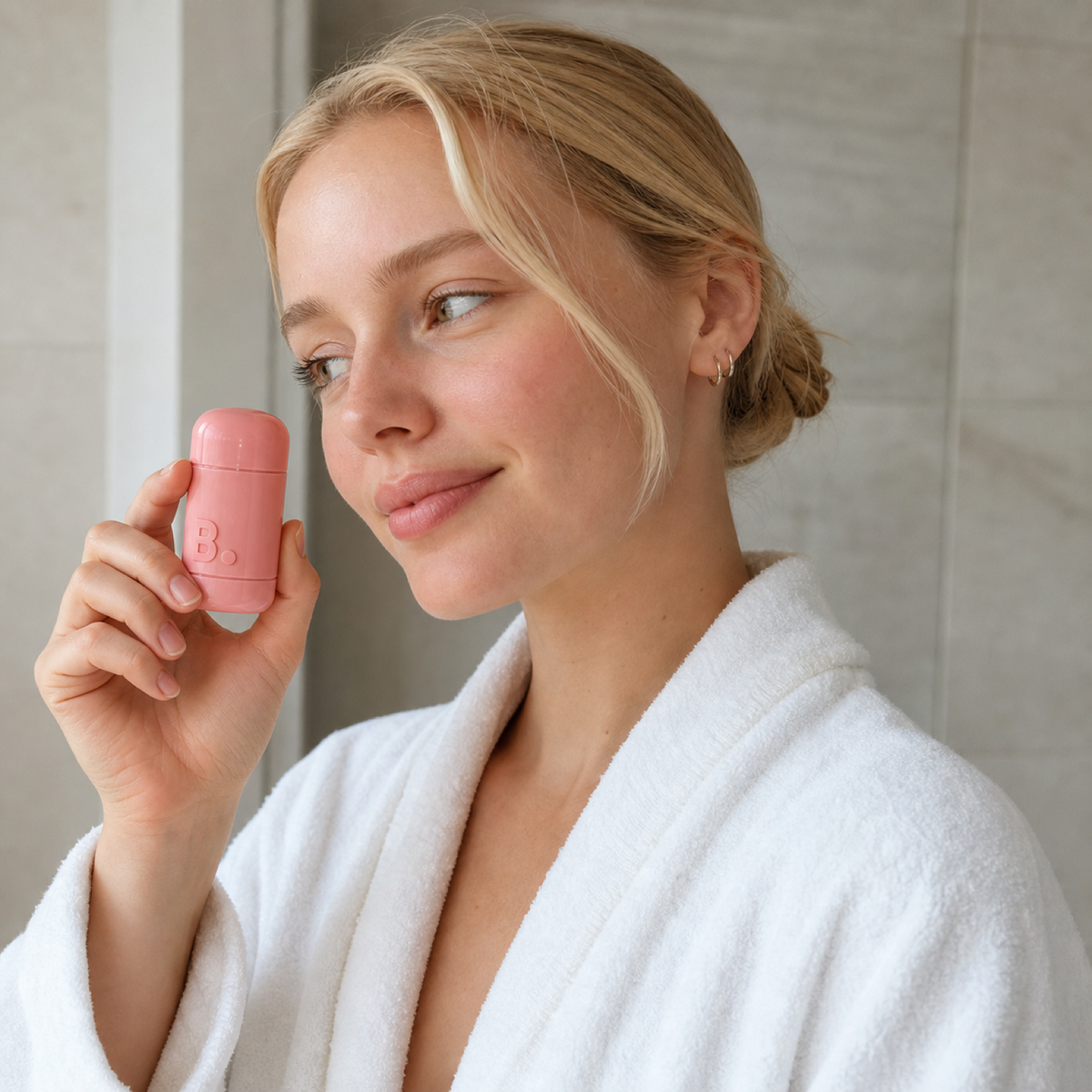 [Banilaco] Romantic Blush Lip & Cheek 3.7g - Rita Red - Nordic person lifestyle PDP image