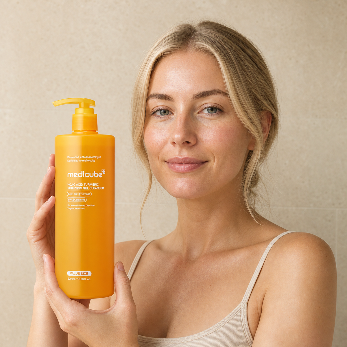 [Medicube] Kojic Acid Turmeric Gel to Foam Cleanser 500ml - Nordic person lifestyle PDP image