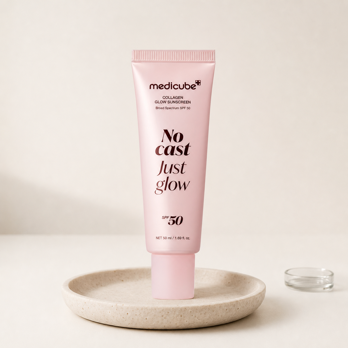 [Medicube] Collagen Glow Sunscreen 50ml - Routine still life PDP image