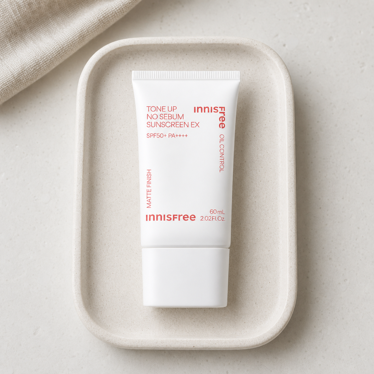 [Innisfree] Tone Up No Sebum Sunscreen SPF50+ PA++++ 60ml - Routine still life PDP image