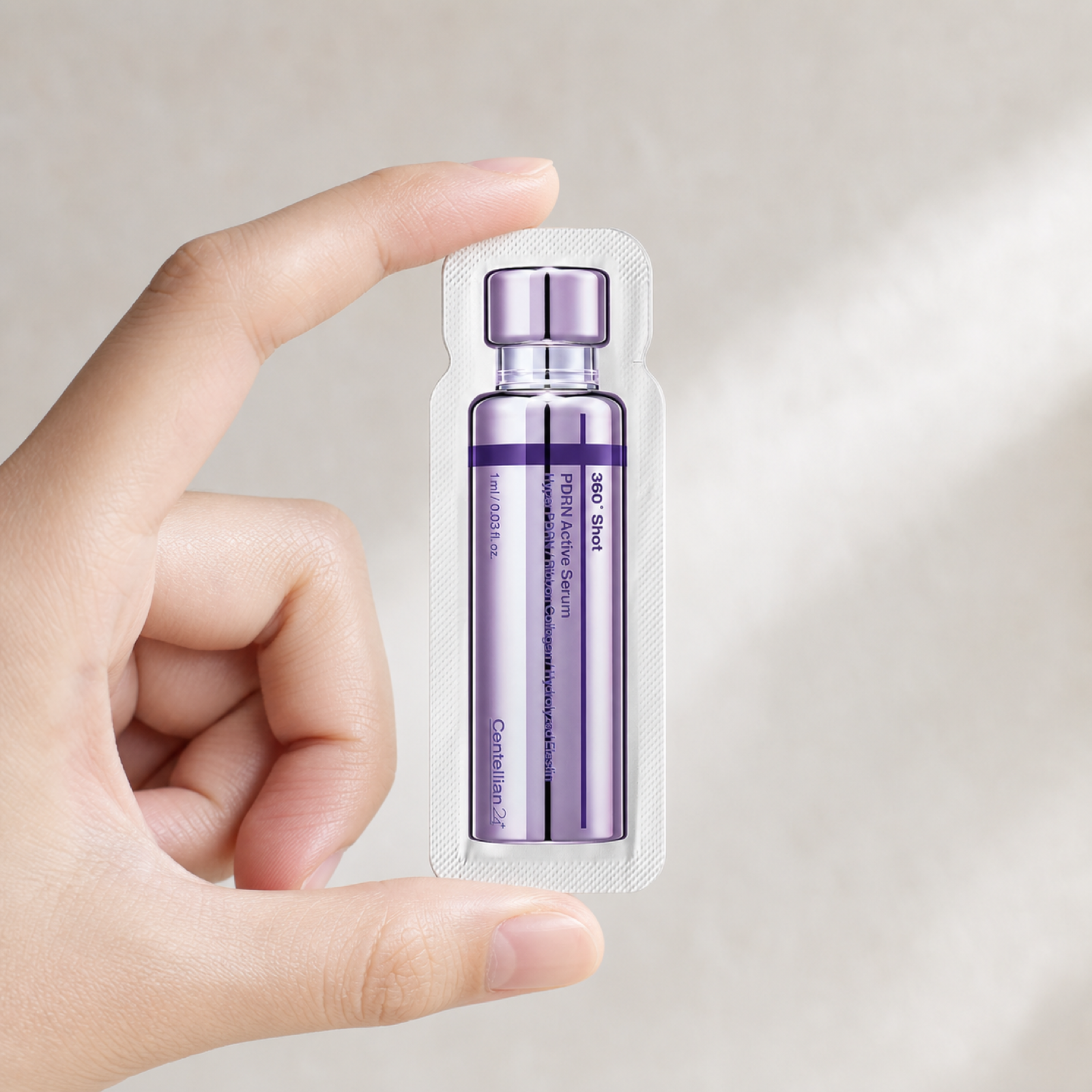 [Centellian24] 360 Shot PDRN Active Serum 1ml + Madeca Cream Time Reverse 1ml - Hand scale moment PDP image