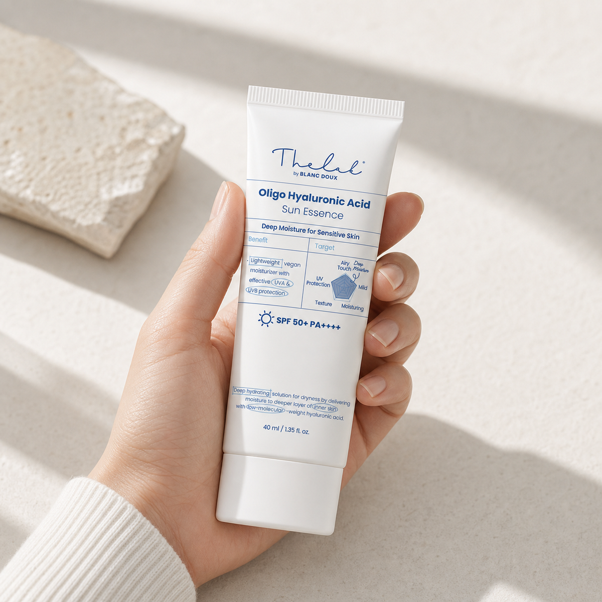 [THE LAB by BLANC DOUX] Oligo Hyaluronic Acid Sun Essence 40ml - Hand scale moment PDP image