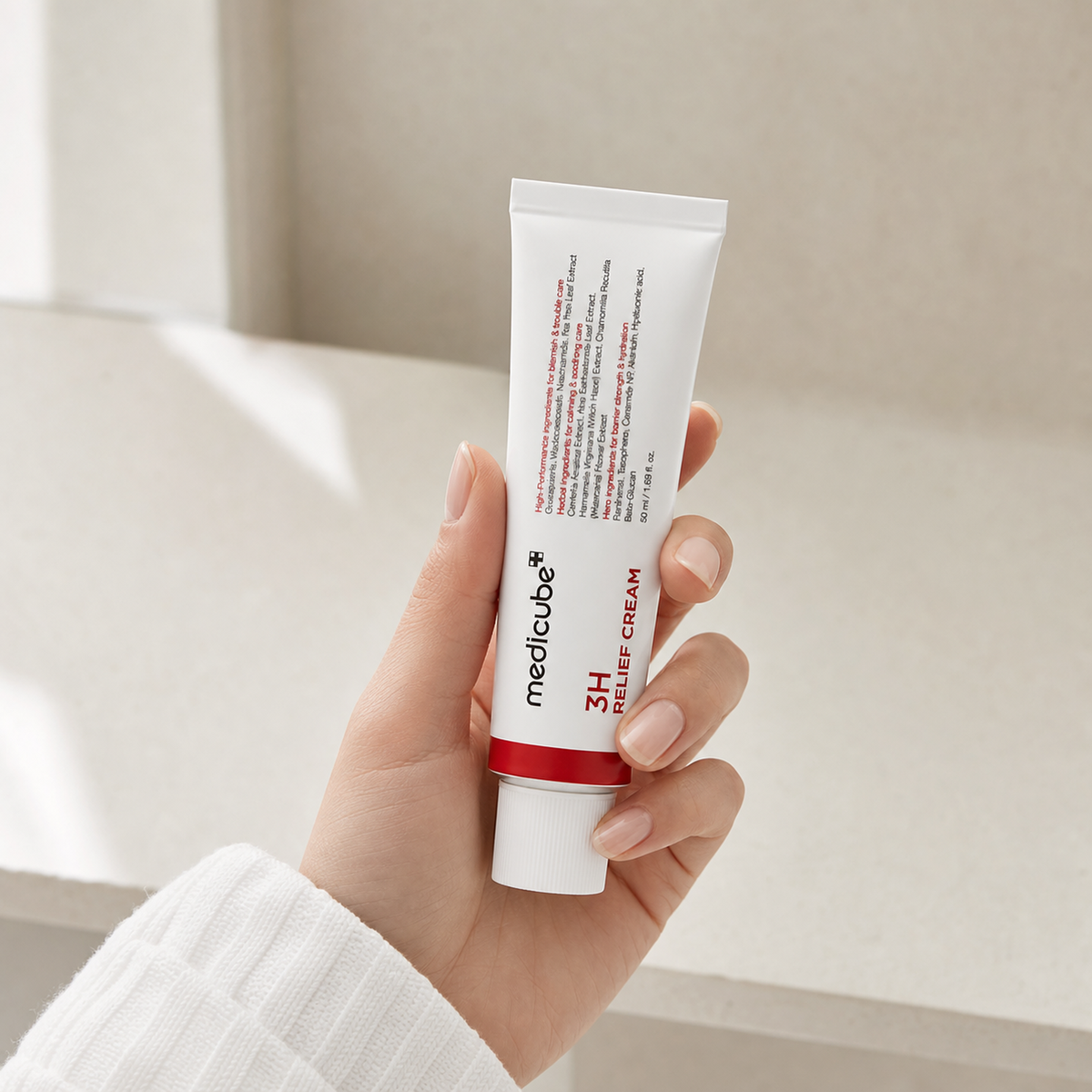 [Medicube] Hypochlorous 3H Relief Cream 50ml - Hand scale moment PDP image