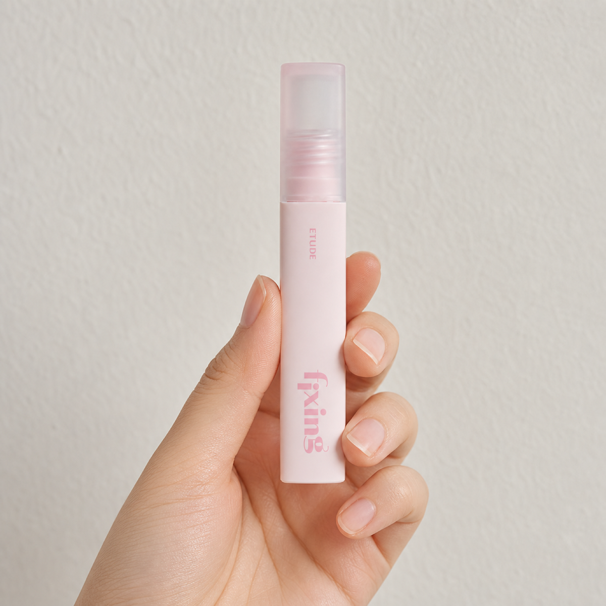 [Etudehouse] Dear My Bestie Fixing Tint 4g - Bestie Pink - Hand scale moment PDP image