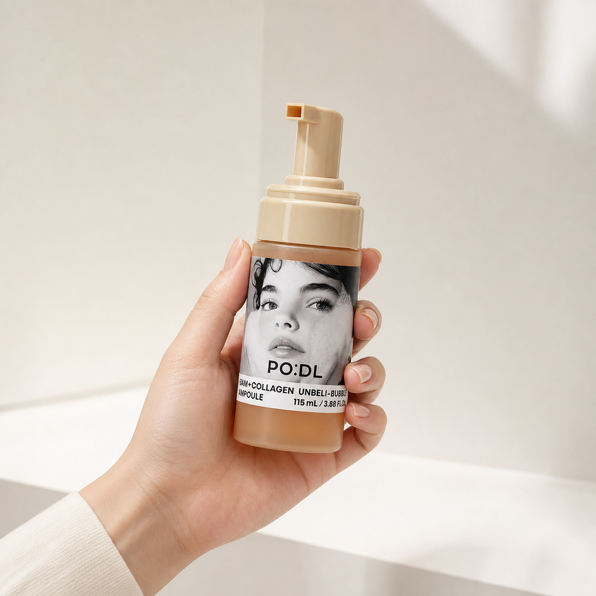 [PO:DL] Bam Collagen Unbeli Bubble Ampoule 115ml - Hand scale moment PDP image
