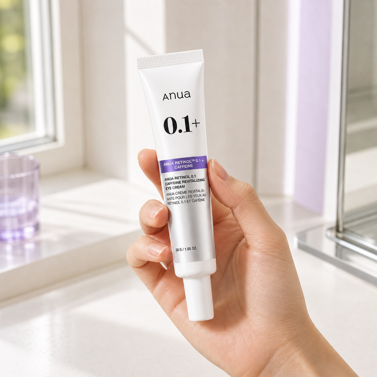 [ANUA]Retinol 0.1 Caffeine Revitalizing Eye Cream 30g - Hand scale moment PDP image