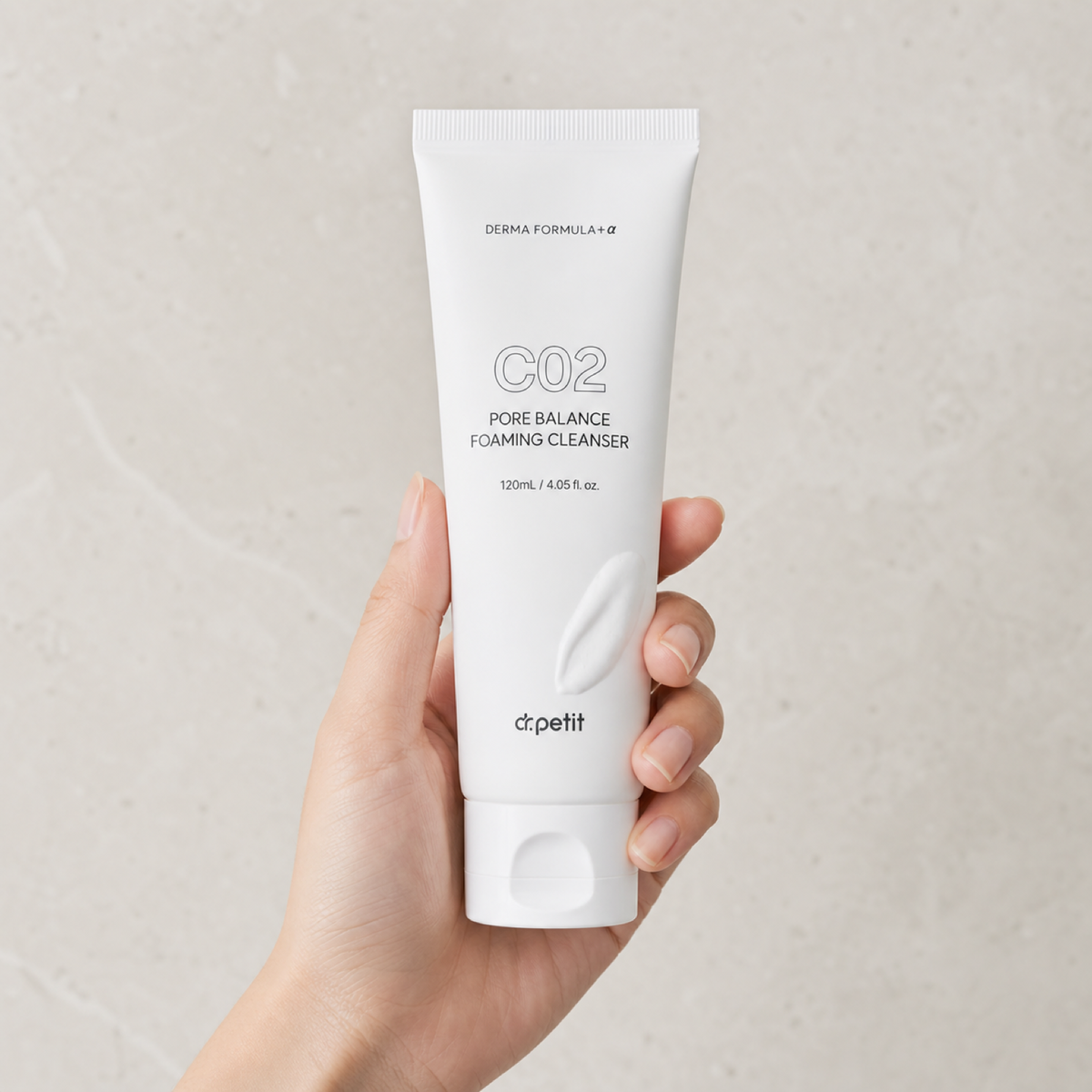 [Dr.petit] Pore Balancing Foaming Cleanser 120ml - Hand scale moment PDP image