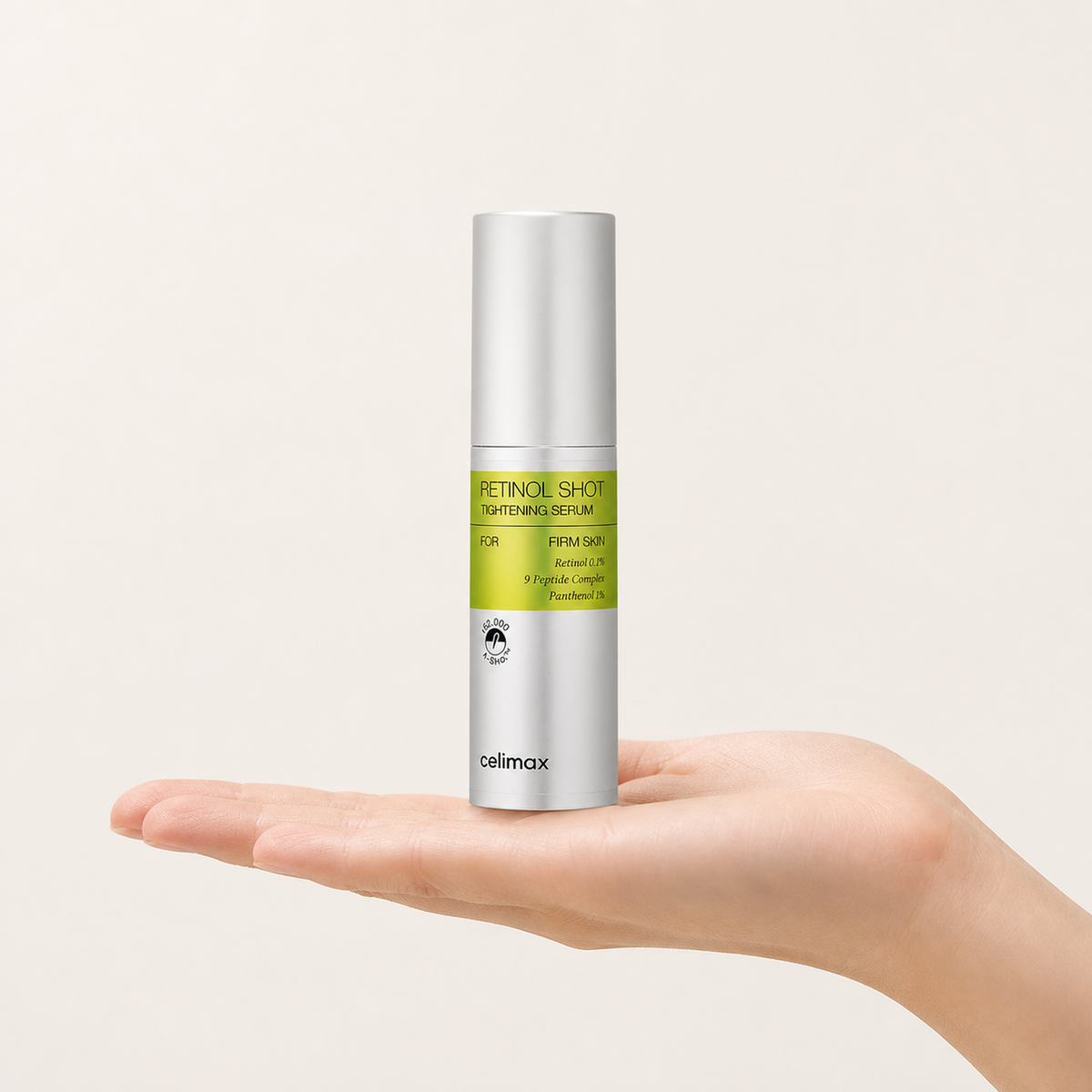 [celimax] The Vita-A Retinol Shot Tightening Serum 30ml_MX - Hand scale moment PDP image