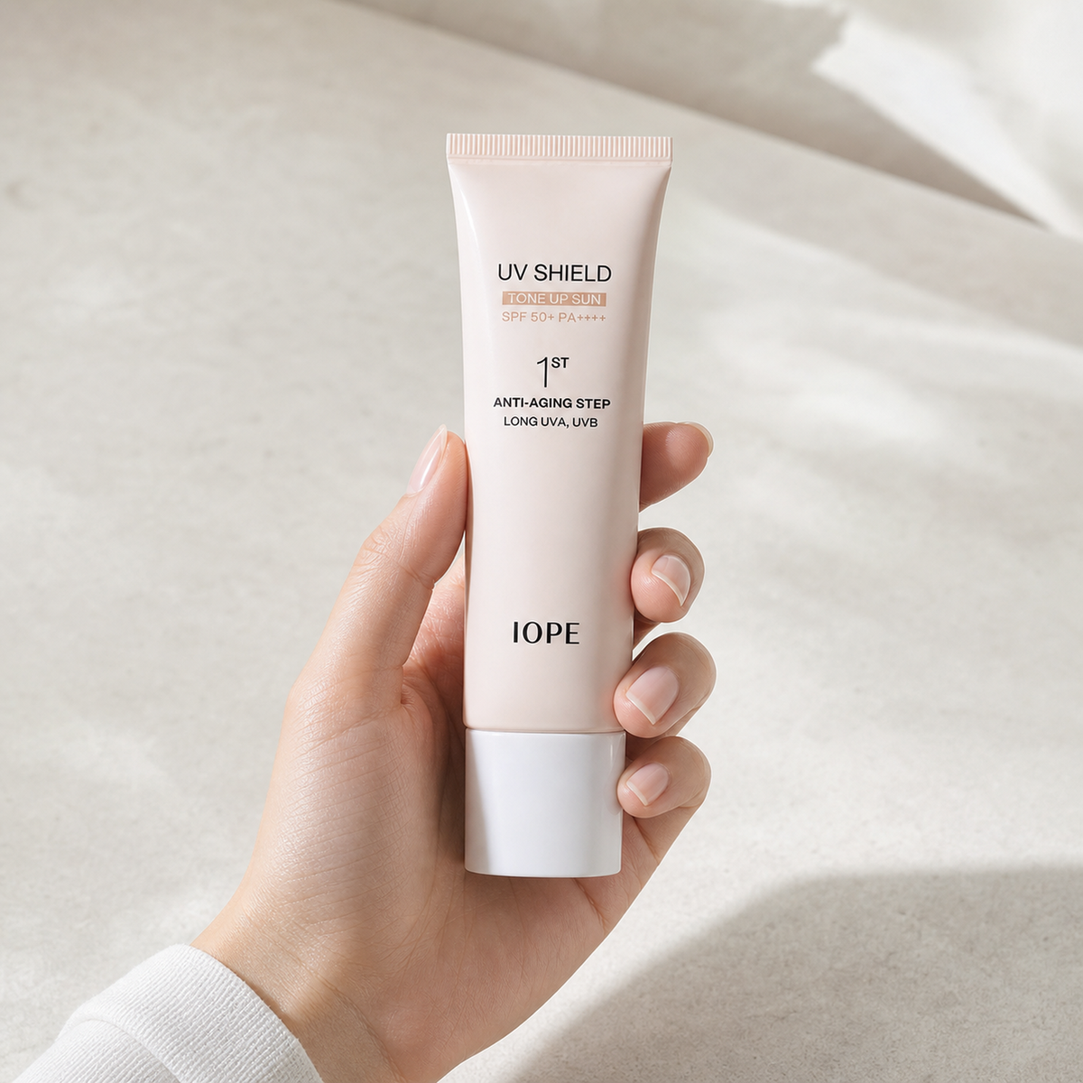 [Iope] UV Shield Tone-Up Sun 50ml - Hand scale moment PDP image