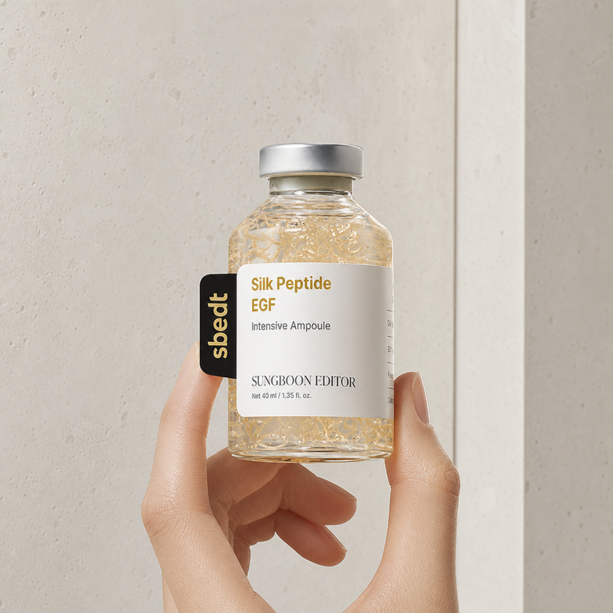 [SUNGBOON EDITOR] Silk Peptide EGF Intensive Ampoule 40ml - Hand scale moment PDP image