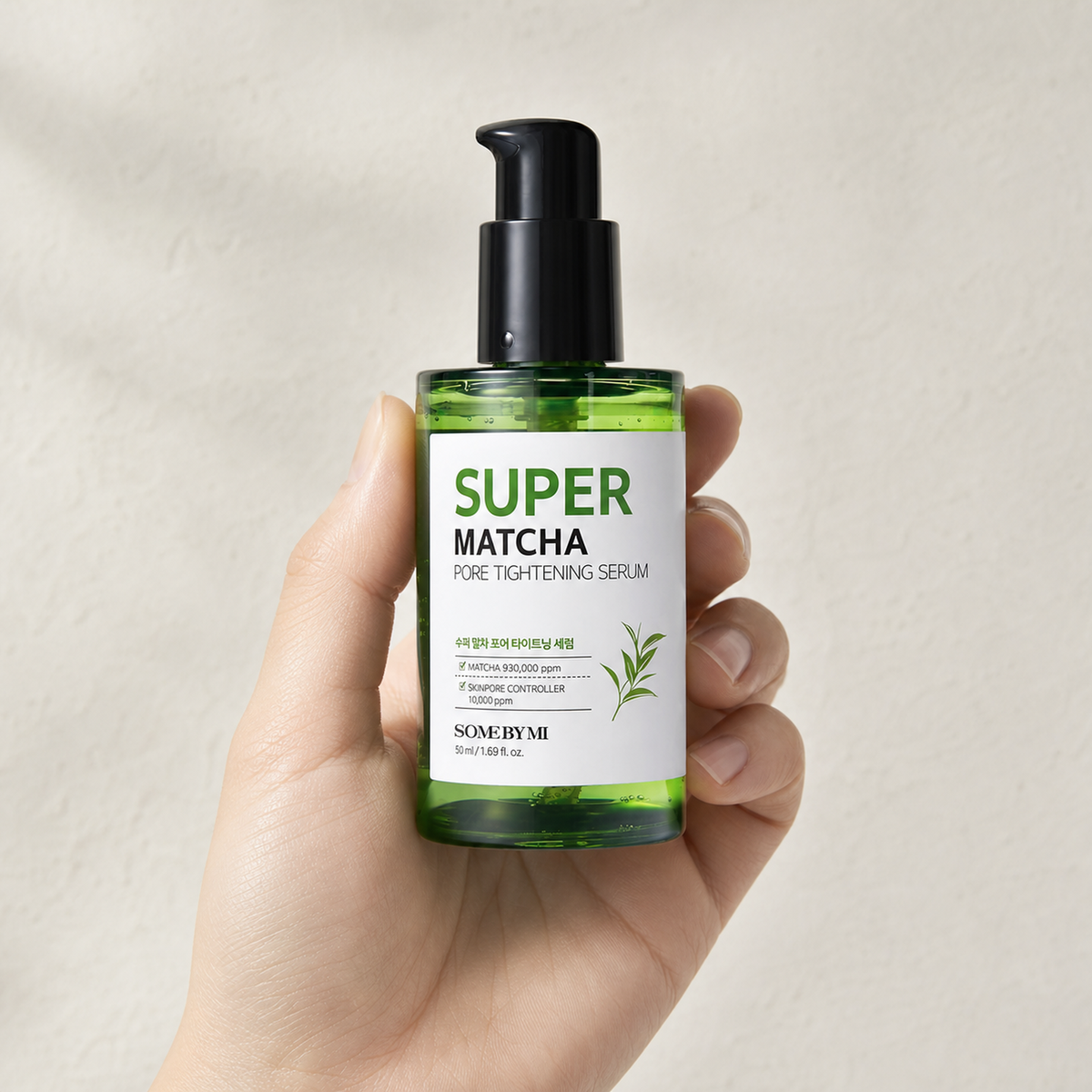 [SomeByMi] Super Matcha Pore Tightening Serum 50ml - Hand scale moment PDP image