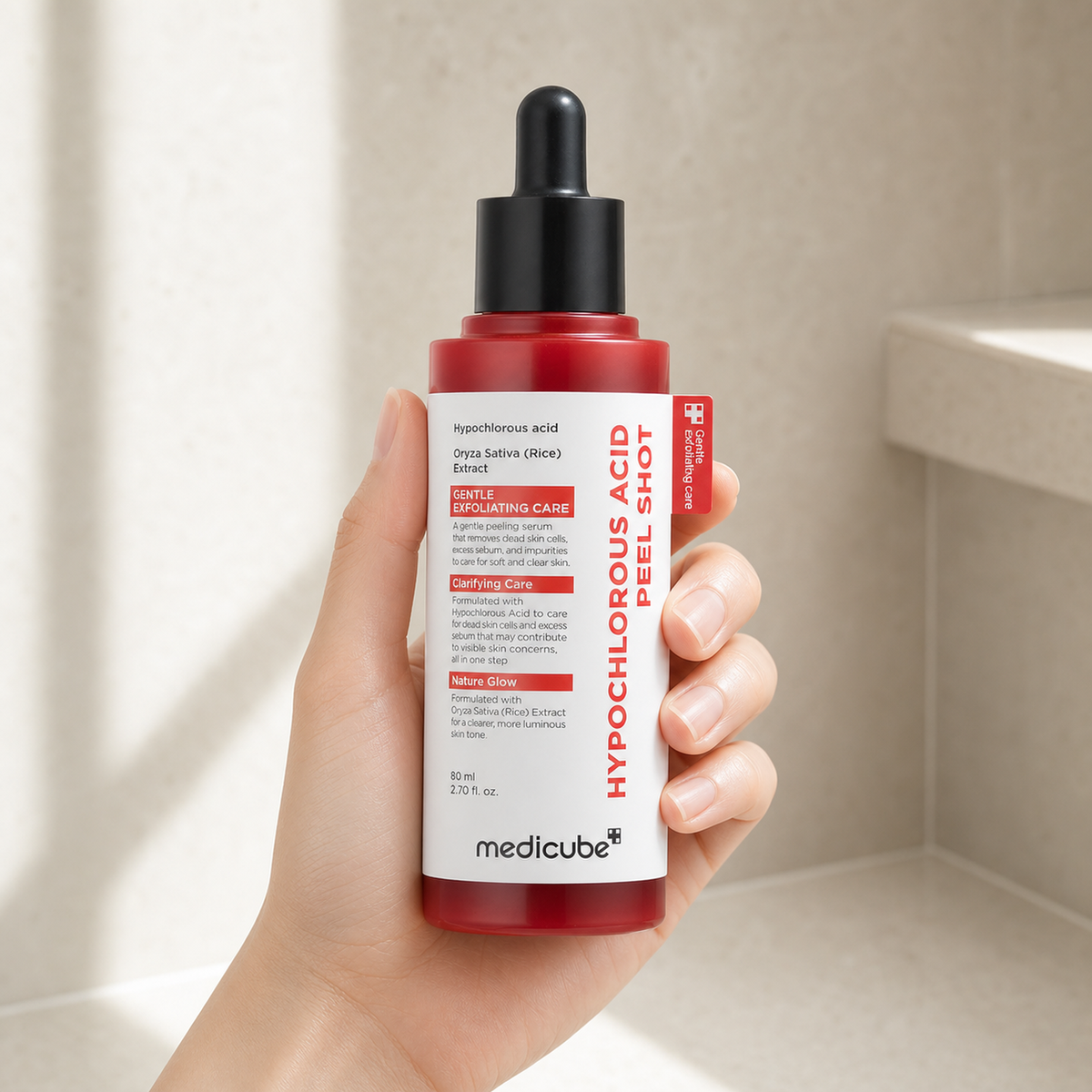 [Medicube] Hypochlorous Acid Peel Shot 80ml - Hand scale moment PDP image