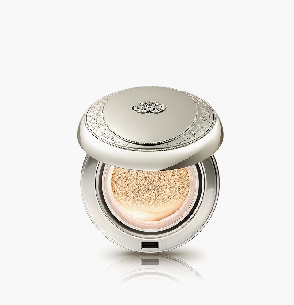 TheHistoryOfWhoo Gongjinhyang Radiant White Cushion Foundation NO.21 — gold cushion compact open with puff
