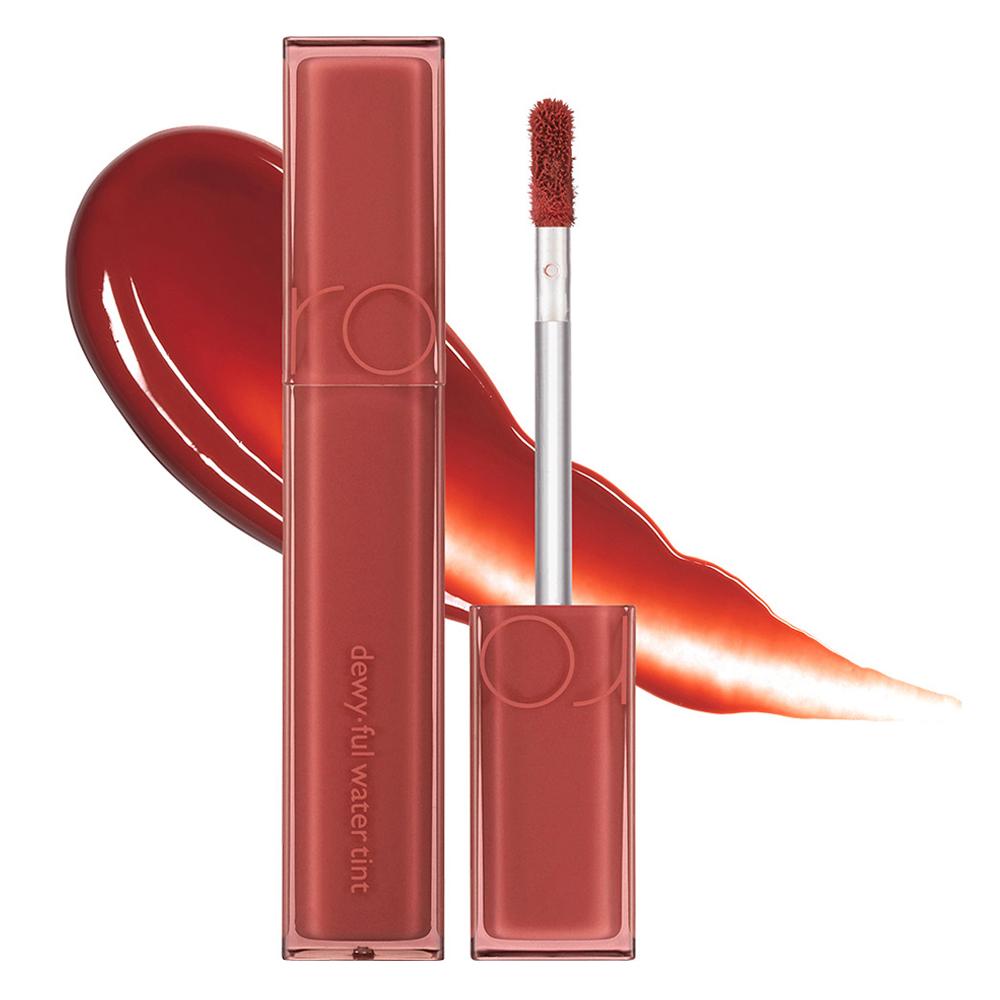 Romand Dewyful Water Tint 5g — close-up of applicator tip loaded with dewy tint